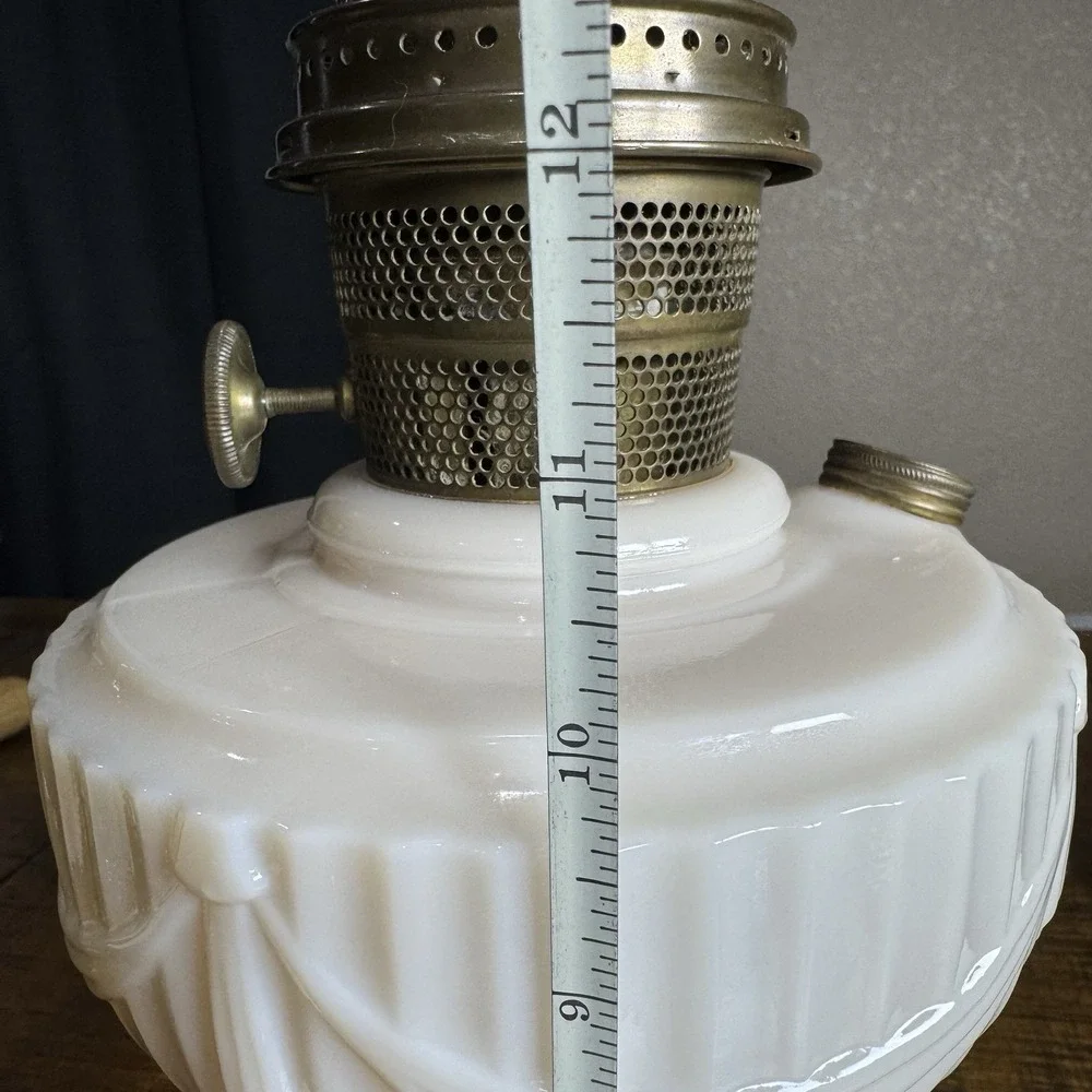 Aladdin Tall Lincoln‎ Drape Alacite Uranium Glass Oil Lamp Model B Vintage 1940s